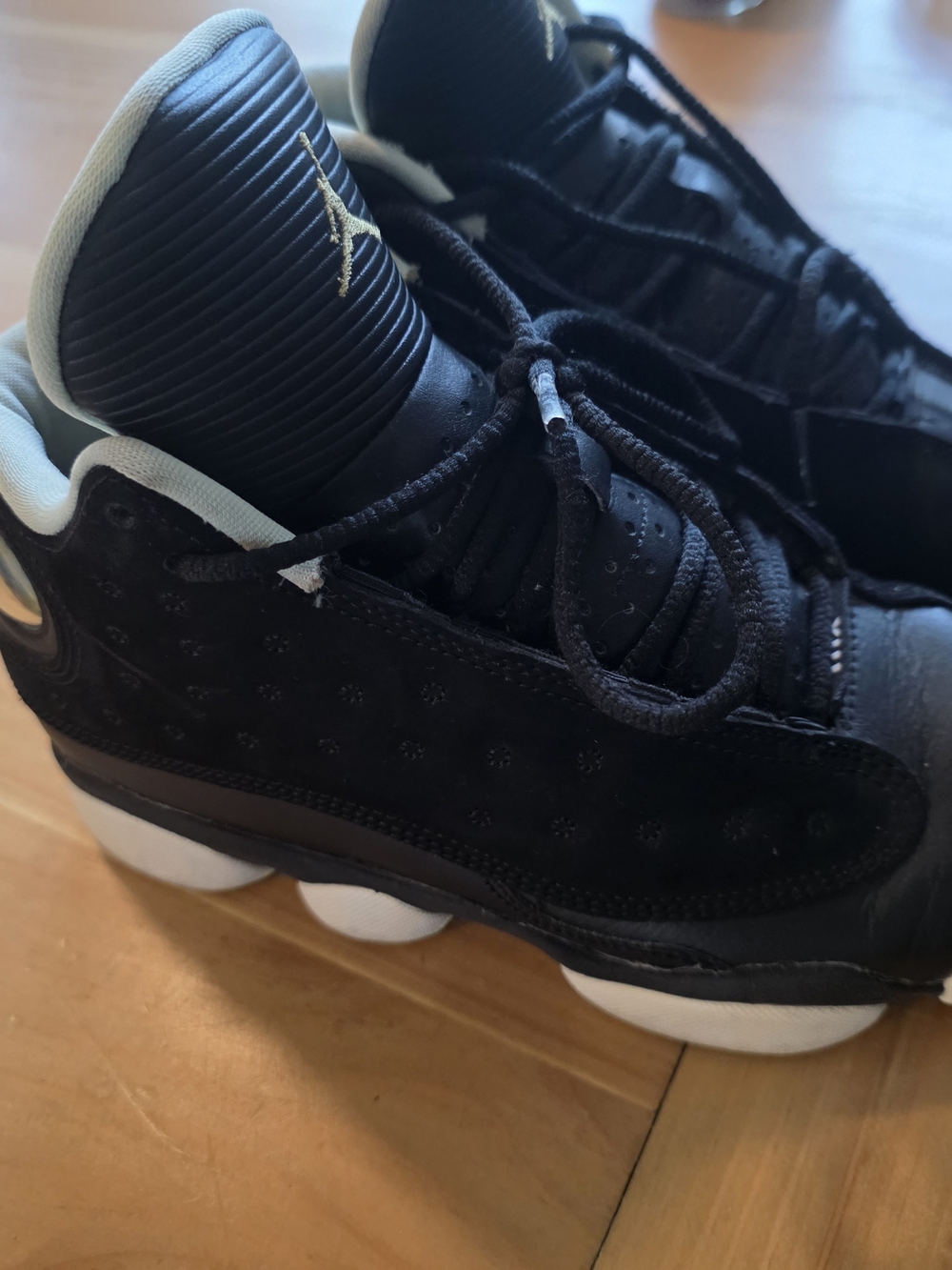 4Y - Jordan 13 Black Mint Foam RARE! PREOWNED + NO BOX!